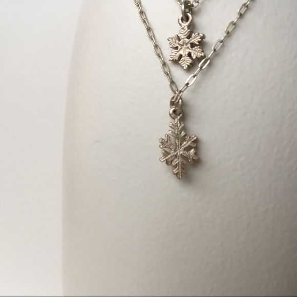 Snow Crystal Necklace - Picture 3 of 5
